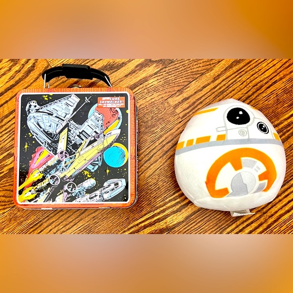 Vintage Star Wars snack Tin Millenium Falcon + BB8 Squishmallow NWOT - Picture 1 of 3